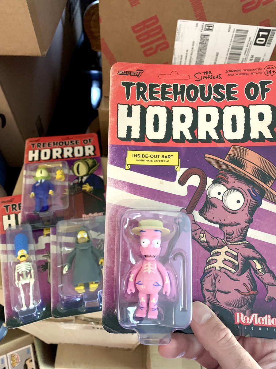 So, I am cutting down on certain posts, but these @super7store #simpsons #treehouseofhorror figures are really incredible & I can’t stop looking at them 👀 They will look great on the shelf! #bartsimpson #homersimpson #reactiontoys #horror #horrortoys #nerd #collector #bekind