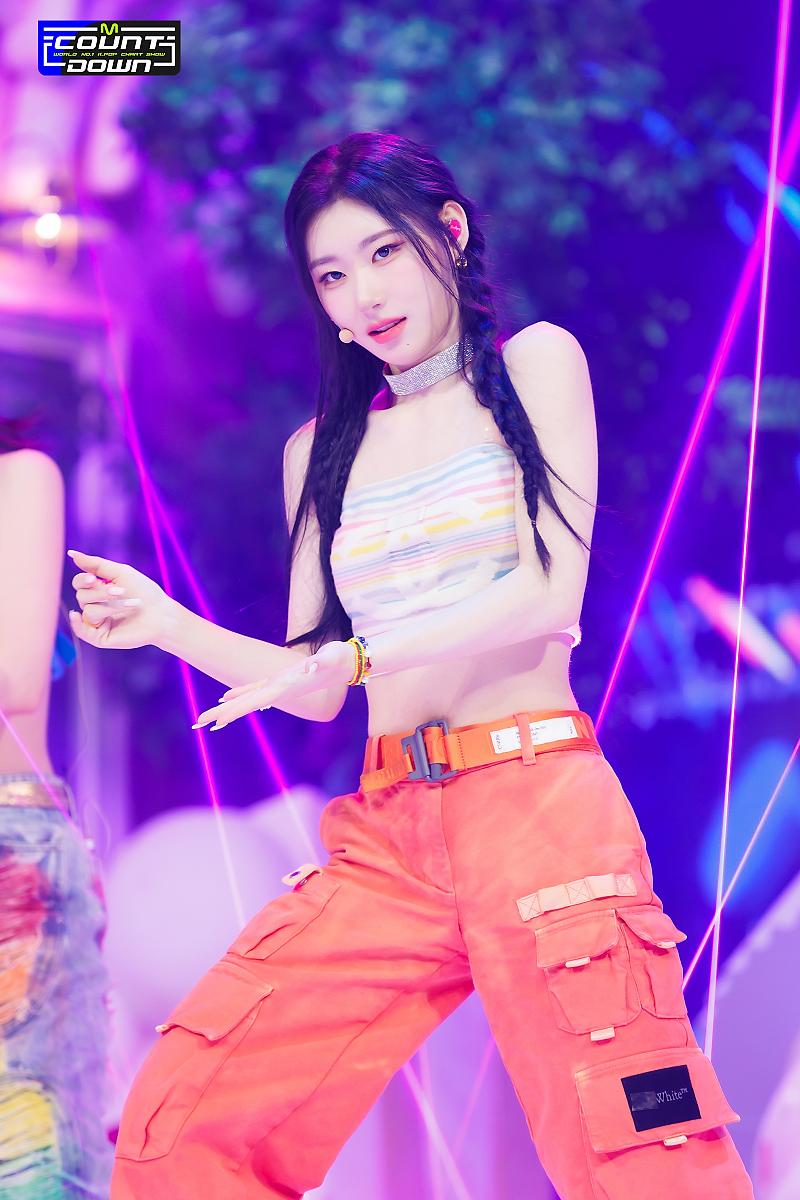 🧡 230803 CAKE performance
#chaeryeong ; #itzy