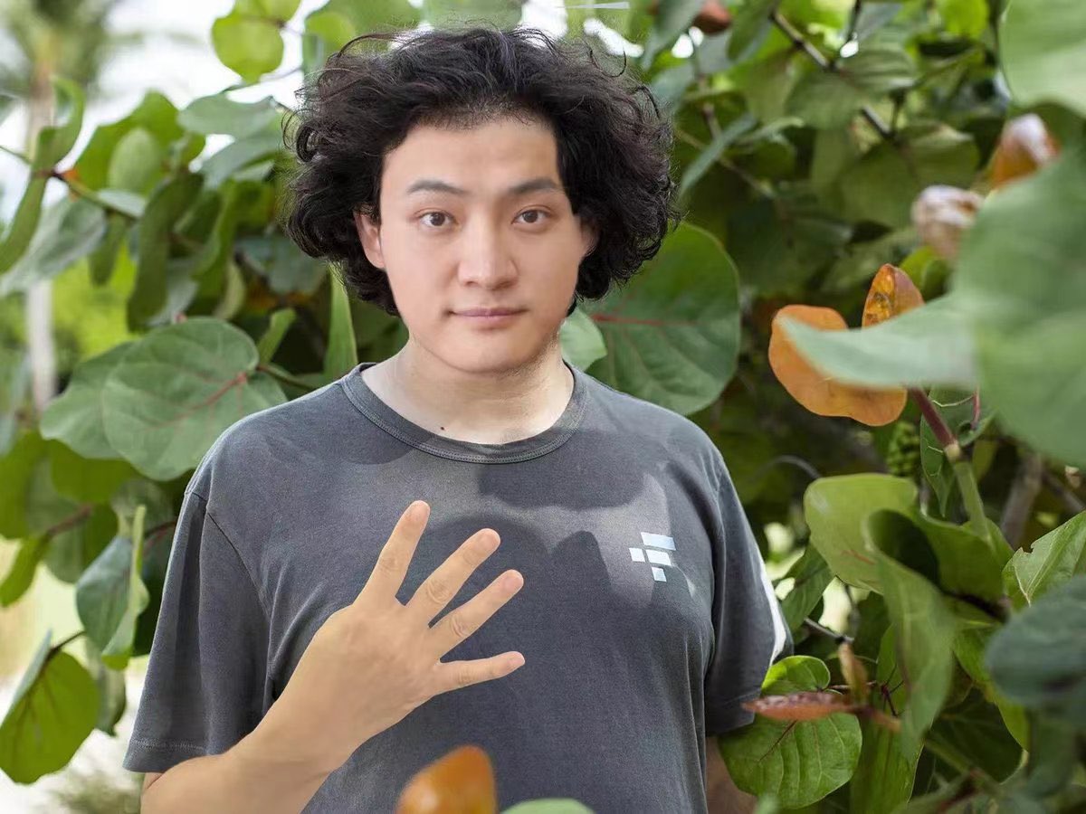 忍不住笑出了声。<a href="/justinsuntron/">H.E. Justin Sun 👨‍🚀 🌞</a>