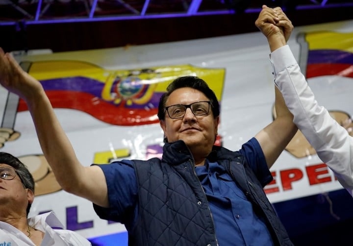 UNT_Caracas's tweet photo. Desde #UNT Caracas rechazamos categóricamente, los actos  cometidos en #Quito la capital de #Ecuador hacia el candidato presidencial Fernando Villavicencio, quien fue asesinado durante un encuentro político, previo a las elecciones presidenciales para el próximo #20Ago
#09Agosto https://t.co/Z6NZdG4EIa