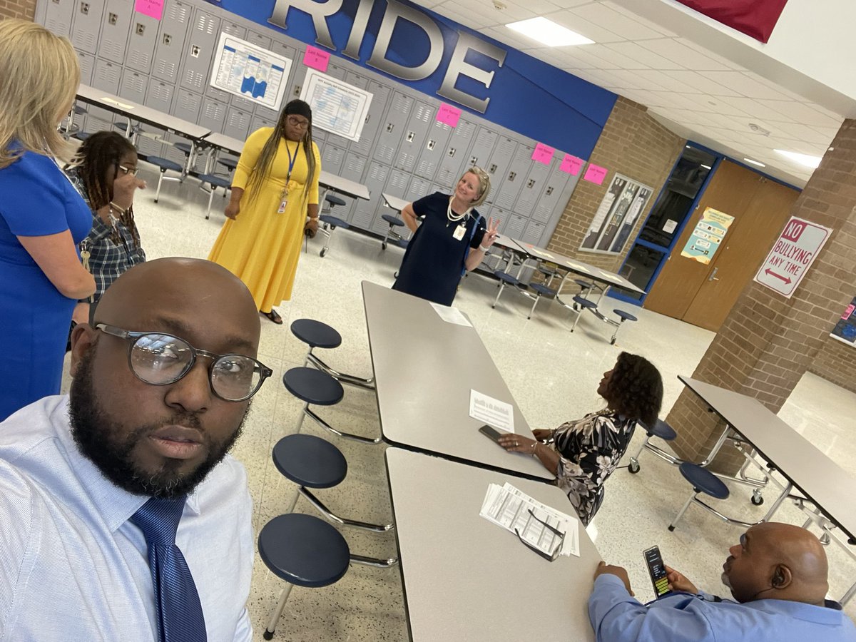 The A-Team took some time to debrief after a successful first day! S/O to Dr. Roberts for being camera ready! #ClassandCharacter #blazeblue #Theridge