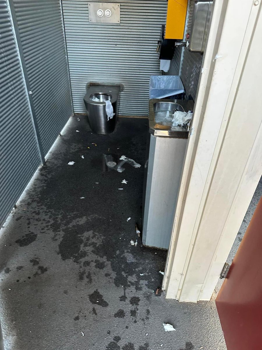 Collie Police are seeking information in relation to the below damage caused on Wednesday 9th August.
If you have any information, or know who caused this damage, please contact 131 444 and quote reference 100823 0836 86742
Please keep Collie clean.  
#fb #colliepolice