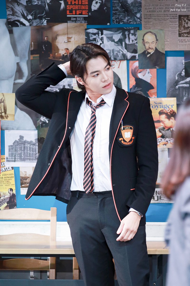I_Pray4U's tweet photo. 230809 #히스토리보이즈 커튼콜  

데이킨 役 #박은석 #Parkeunseok https://t.co/dBFWKUjGqy