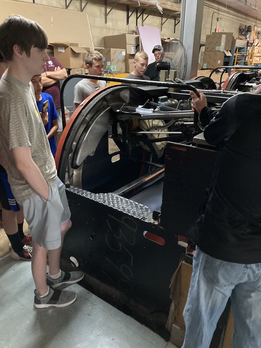 Stephen43974744's tweet photo. More pics- we saw the pinsetting machines in the back- pretty cool and bigger than we thought. Day three bowling 3 more games- playing the ‘Beat ur Average’ game- for prizes! https://t.co/96ih4lOkhr