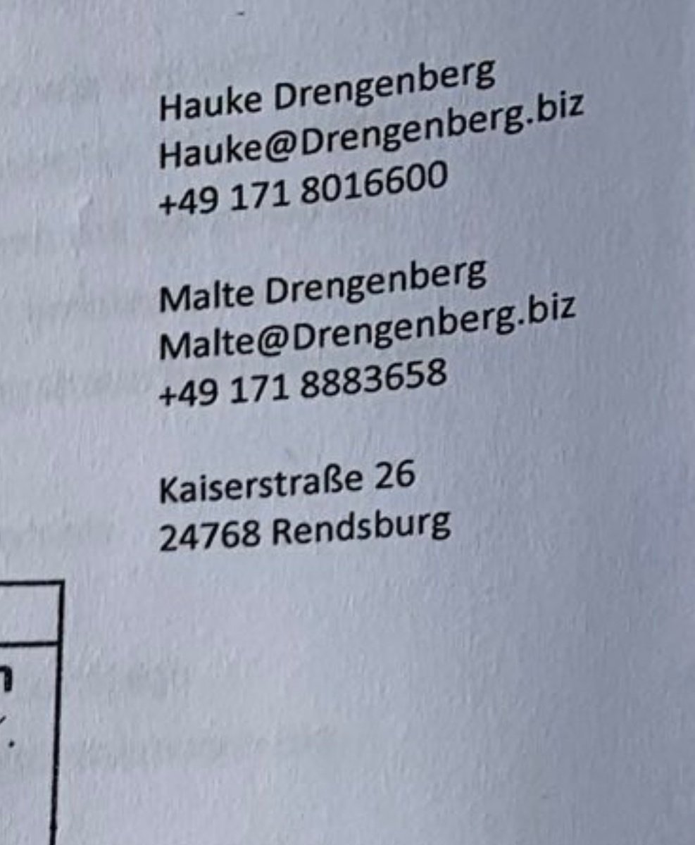 Hauke & Malte Drengenberg sind ja vortreffliche Unsympathen.
Beauftragen eine private Waffen-SS, um in Wohnungen einzubrechen, Fenster, Möbel, Bad, Wasser- & Stromleitungen zu demolieren & in verbotener Eigenmacht Terror verbreiten.
Jmd. sollte sie mal anrufen!
#Habersaathstrasse