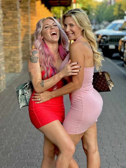 I can&rsquo;t get enough of @KellyStylesTX and I&rsquo;m so glad she&rsquo;s here 🫶🏼🫶🏼😌🥰 Love her so much ❤️ https://t<a class="tags" target="_blank" title="On Twitter" href="/?out=eyJ0eXAiOiJKV1QiLCJhbGciOiJIUzUxMiJ9.eyJpYXQiOjE3MjA2MzI5MjQsImlzcyI6InR3cG9ybnN0YXJzLmNvbSIsIm5iZiI6MTcyMDYzMjkyNCwiZXhwIjoxNzUyMTY4OTI0LCJyZWRpcmVjdF91cmwiOiJodHRwczovL3R3aXR0ZXIuY29tL0tlbGx5U3R5bGVzVFgifQ.ZNceqLtNwuUCUnro4kQTazFycRVtYsrrq8BZ2DPl0_vMr48u_Q0xVUTyS8XLYdxAdKPMeY8YP49KW34w9GjwAg">@KellyStylesTX</a>