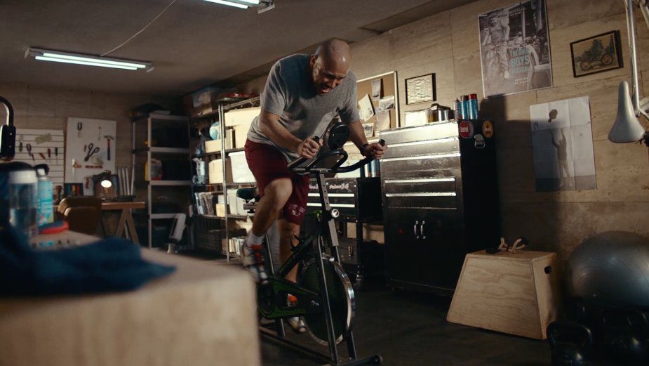 .<a href="/RXBAR/">RXBAR</a> protein snacks wants to cut out wellness industry B.S in campaign from <a href="/rethinkideas/">Rethink</a>. hubs.la/Q01-xBRv0