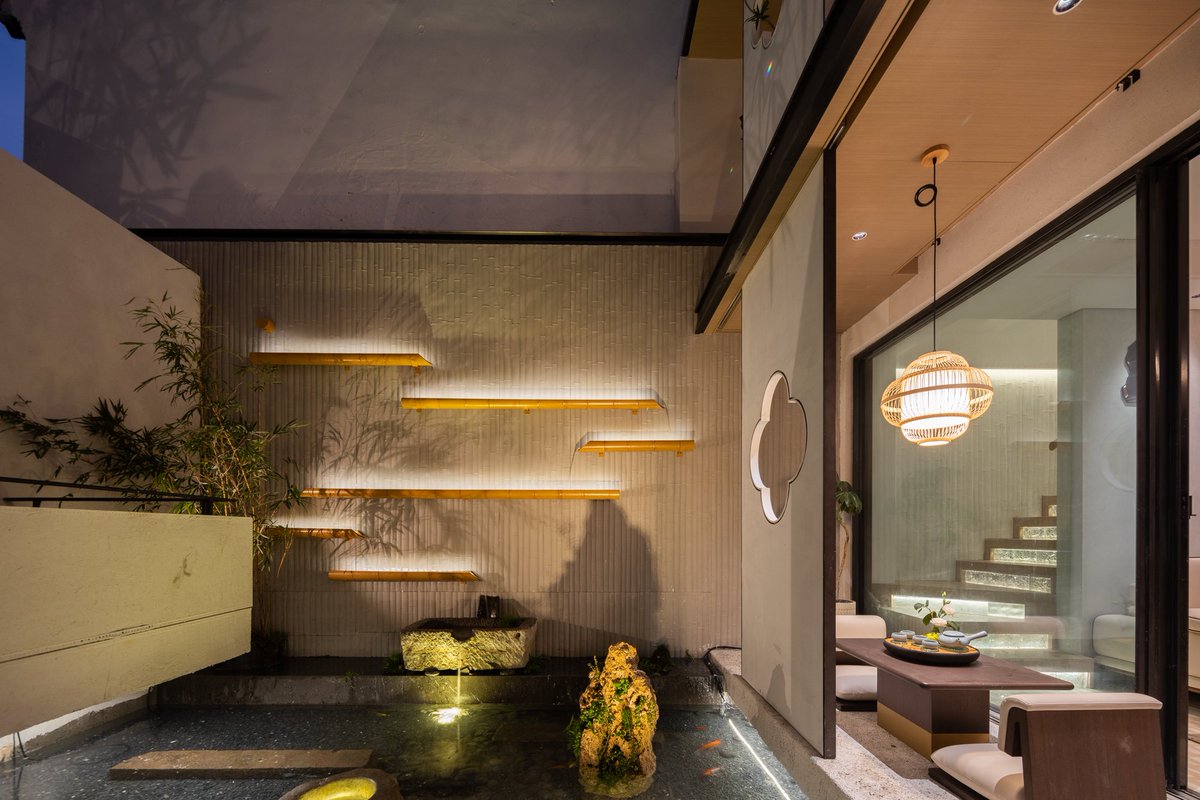 Yeelight_Pro's tweet photo. 📷Suzhou Classical Garden, one of the “Dream Home” projects, utilizes light to blend traditional cultural architecture with modern styles, perfectly interpreting using light to build a standing.

#yeelightproprojects #yeelightyourhome #iot #smartcontrol https://t.co/TKXEMgHpSd