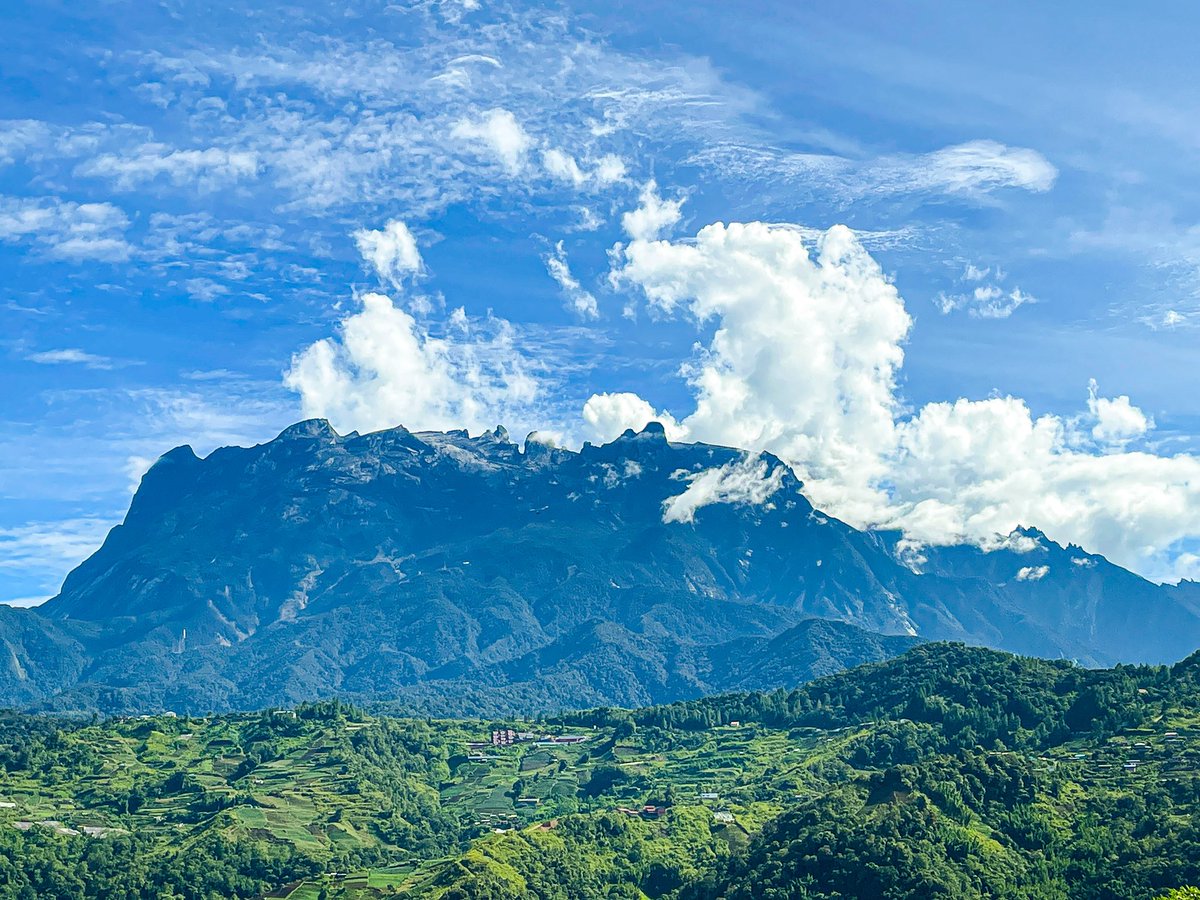 WK_Tang's tweet photo. Hike the mountain 🏔️ Test the patience 🧘🏾
#Hiking #Trekking #Mountain #MountKK #KotaKinabalu #Landunderthewind #Sabah #Malaysia
#Majestic #Fantastic #Experience #Adventure #Endurance #Patience 
#Photogroffee https://t.co/EMnbFursNP