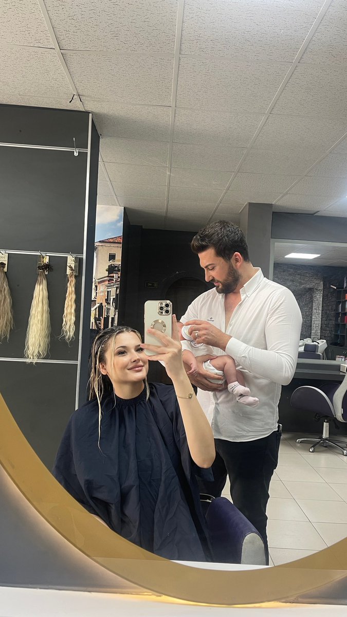 Hem kocam hem en yakın arkadaşım hemm hemm hemmmmm her şeyim iyi ki sen…. 🤍 🍼🫶🏻💇🏼‍♀️