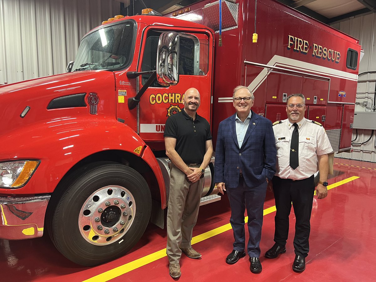 TeamKerzner's tweet photo. Tours are a great opportunity to meet public safety professionals across Ontario.
From the chiefs, correctional officers, constables & volunteers on the front line to the call operators, administrators & support staff behind the scenes, #Cochrane and #Monteith are served well. https://t.co/FScOUVokRj