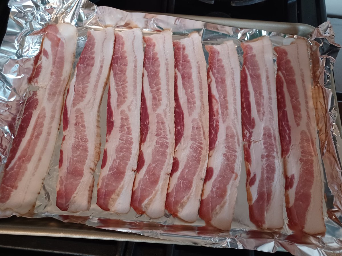 AndrewInKenosha's tweet photo. BLT season is upon us.
#DoubleThick #DoubleSmoked #Dukes #GardenFresh https://t.co/uqVGddbNpe
