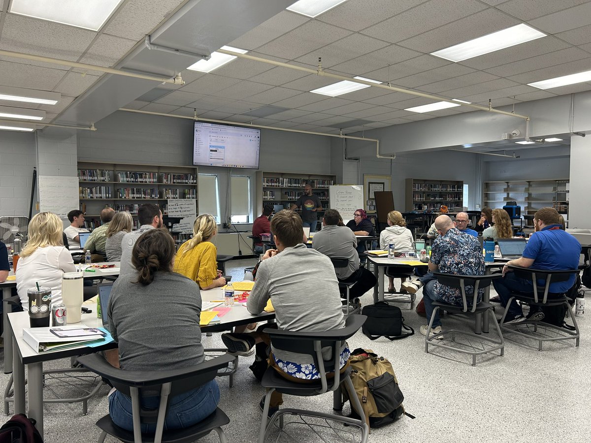 TNHicks925's tweet image. Our Guiding Coalition and staff nailed this PD today! BMHS is ready to meet the needs of ALL students with a new schedule, dedicated PLC time, and solid resources!  @SolutionTree #plcatwork @mikemattos65 @PaulaMaeker @plugusin @lcruzconsulting