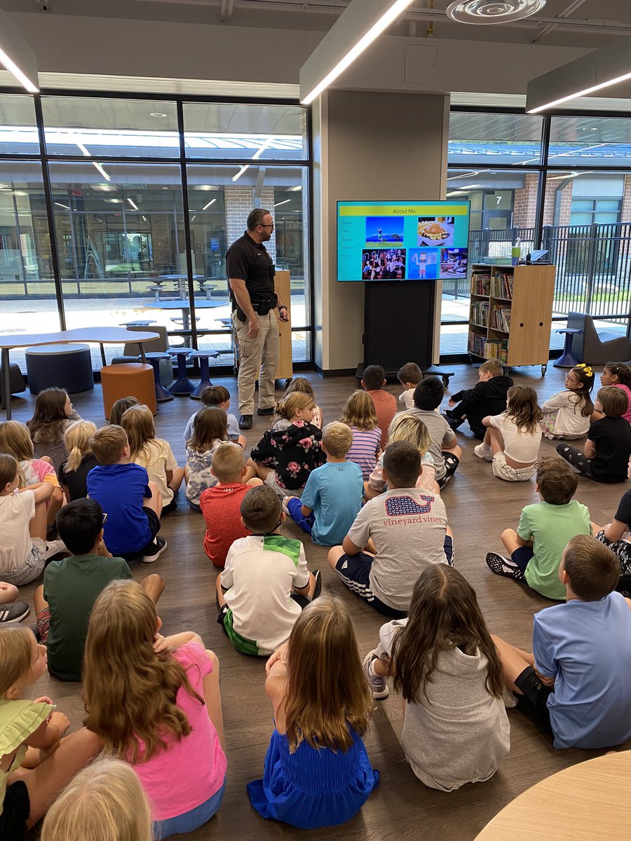 TheMoyerMighty's tweet photo. Officer Gossett teaching the 3rd Graders all about safety at CCS.
@CCE_Comets @ClayCenterPTO @myccs https://t.co/uAulElW1Zy