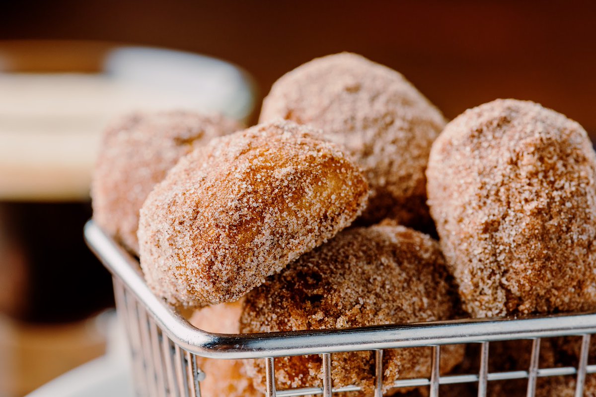 BottleneckMgmt's tweet photo. Our rewards program just got sweeter! 🥨  Rewards member now have access to hidden menu items and the first item... churro pretzel bites! They're as delicious as they sound. Join our rewards program now: https://t.co/Dw4h84Js3v https://t.co/tkeNDqUzfT