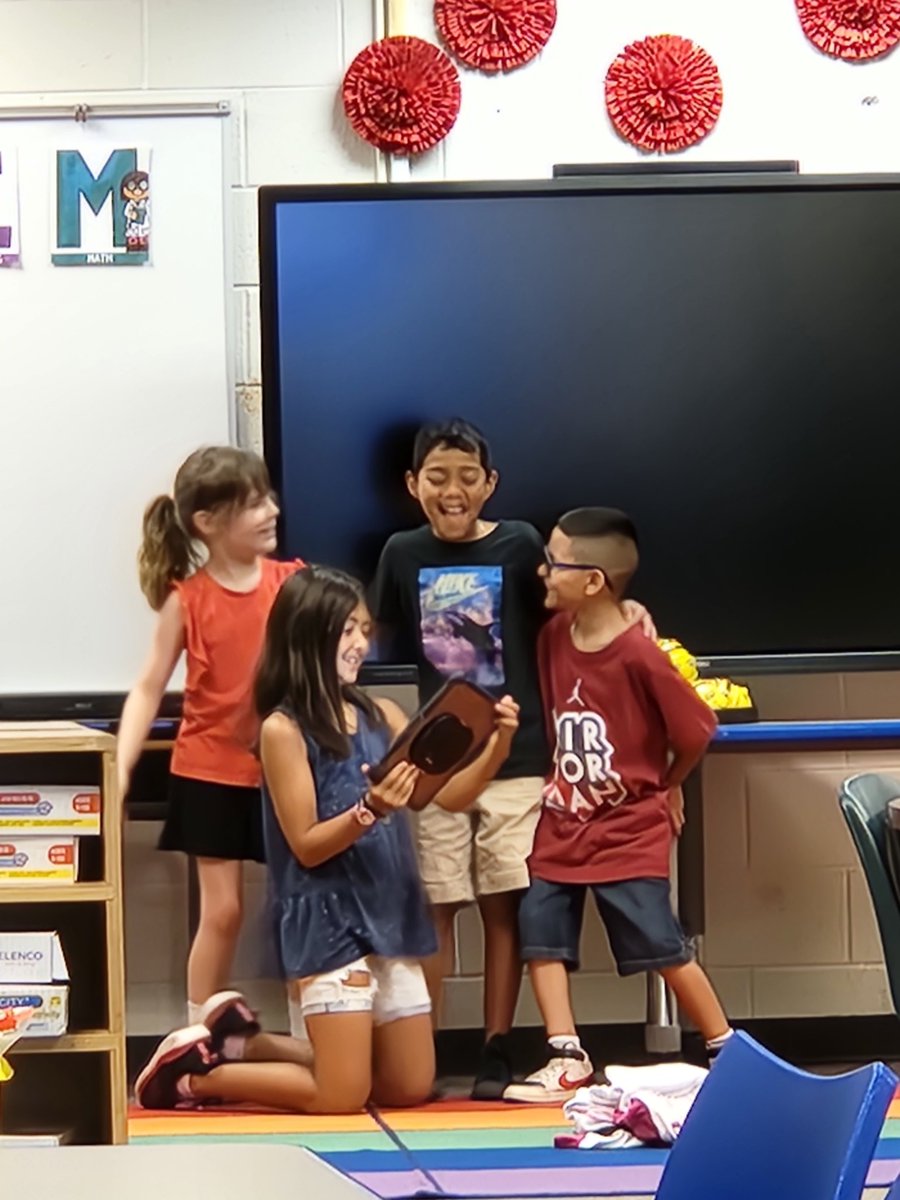 payneSTEMlab's tweet image. Explored the new STEM Lab using an amazing digital scavenger hunt tool @GoosechaseEDU 🤩💻🔎 #WeAreAcworth #STEMCobb
