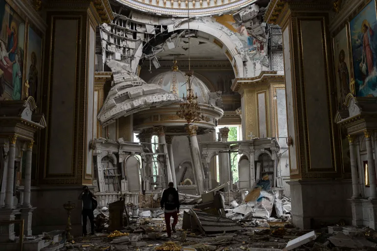 WorldNewsFlare's tweet photo. Unveiling the Complex Web: Kyiv Accusations, Military HQ Struck, Odesa Under Fire in Ukraine Conflict 🔥🌍 #UkraineWarUpdate #ConflictInUkraine #RussiaUkraineWar https://t.co/mU8QRxXIP7