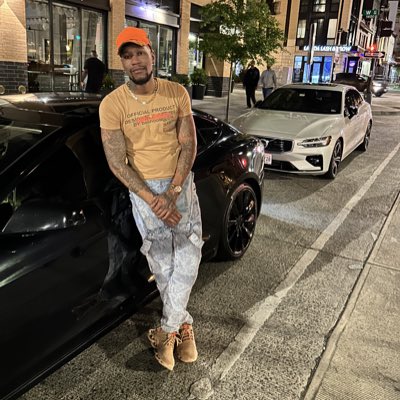 #NewProfilePic https://t.co/QotRuLPcVn<a href="/tag/newprofilepic"class="tags">#NewProfilePic</a>