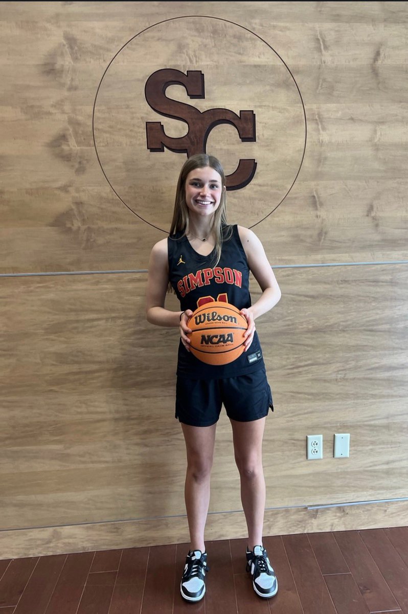Taylor Hansen tweet media