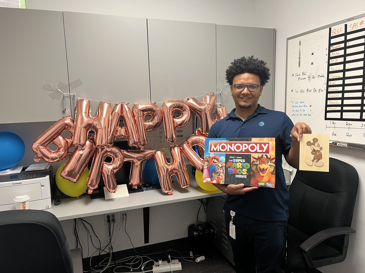 I APPRECIATE MY TEAM TO THE FULLEST‼️‼️
I Came back from PTO to an amazing surprise in my office. I would not be where I am as a leader without the hard work my team puts in each and every day!
@MeraCMall <a href="/AmandaCMall/">Amanda Gray</a> <a href="/EmmanuelPrim_/">Emmanuel Prim</a> <a href="/att_YoungH/">Herb Young</a> <a href="/natashamichael_/">NM</a>