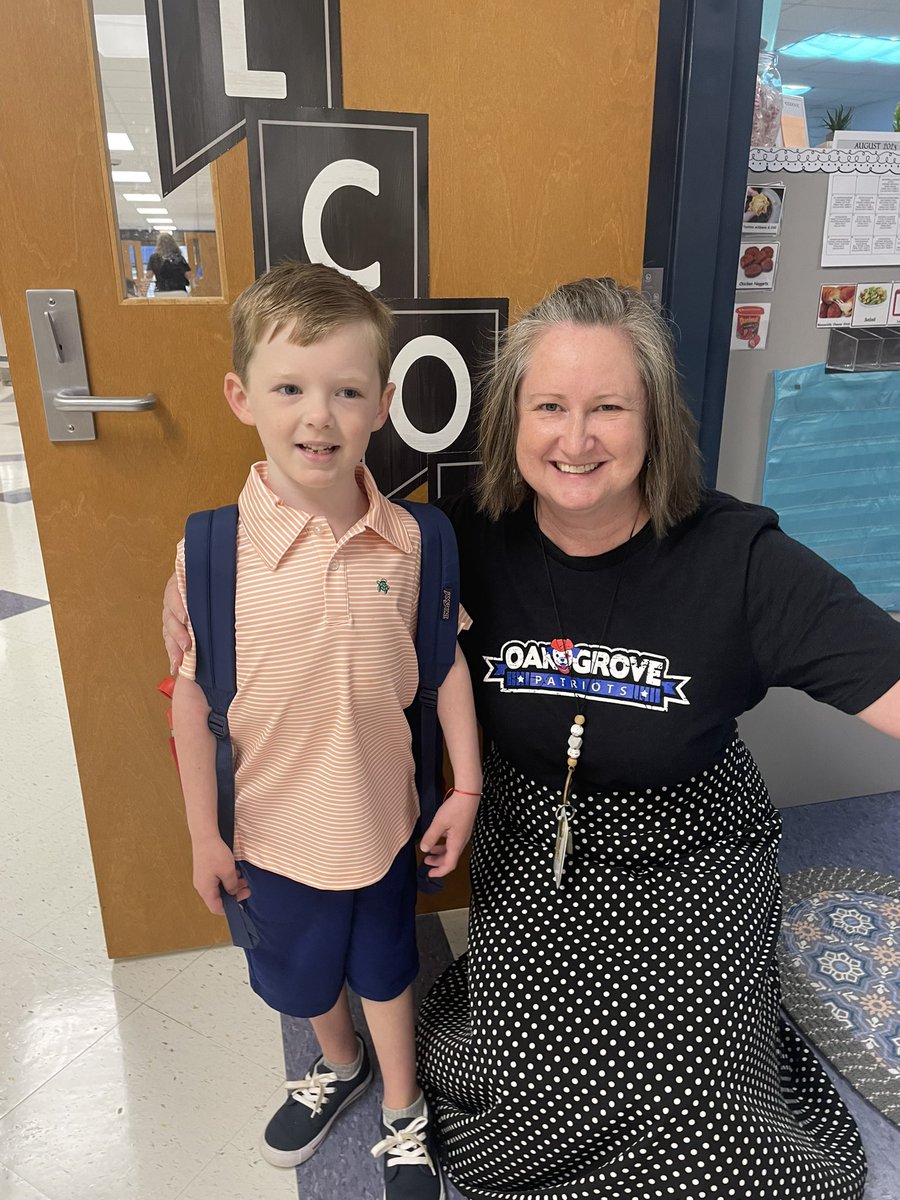 EduKatieA's tweet photo. 1st day of 1st grade ✅ 
@OGElementary @JohnCAlexander https://t.co/Ux2BLgVWQ2