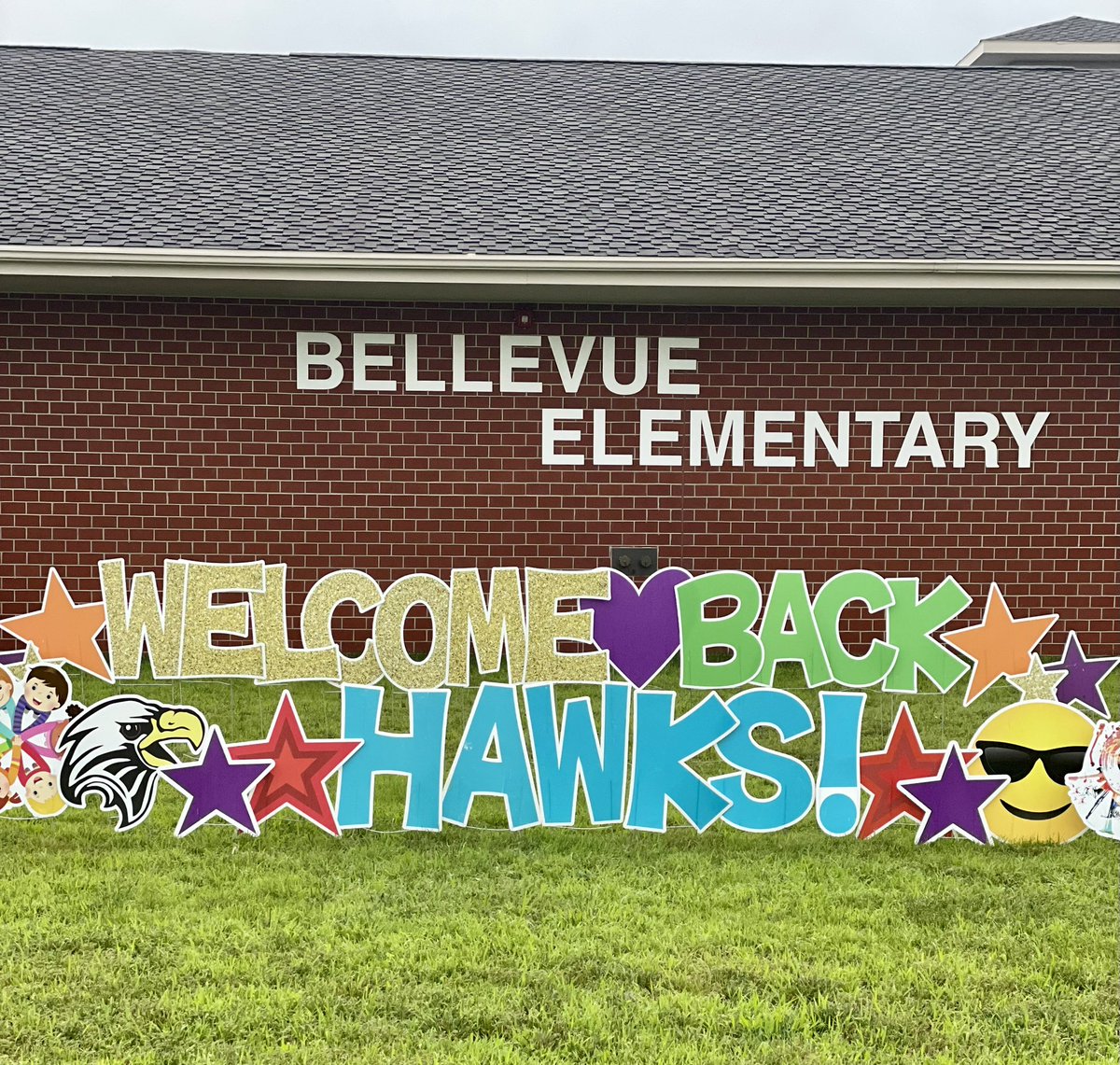 Excited to welcome back our Hawks! It’s going to be an awesome year @BVHawksBPS @BellevueSchools #FindJoyintheJourney 💜💜💜