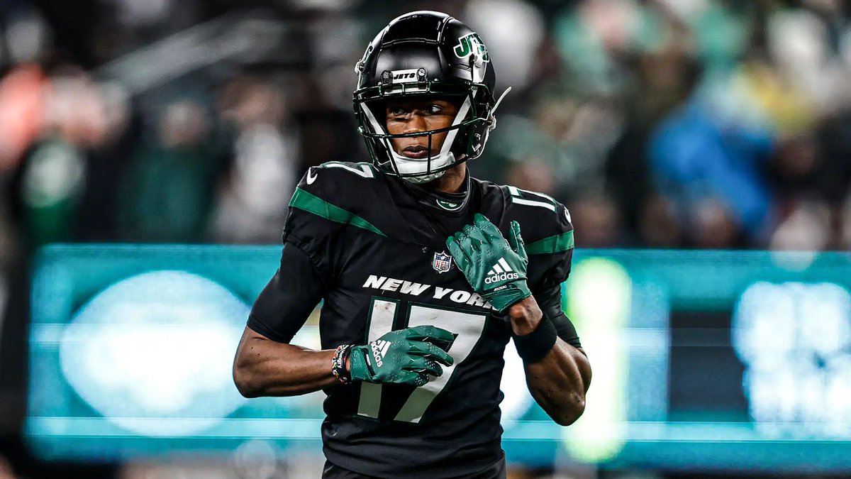 😈😈😈 𝗧𝗢𝗣 𝟭𝟬𝟬 RANKINGS IN FANTASY FOOTBALL

👀👀👀 𝙩𝙬𝙚𝙚𝙩 𝙞𝙣𝙘𝙡𝙪𝙙𝙚𝙨:
- rankings
- players with the highest upside 
- riskiest / safest draft picks

1.) Justin Jefferson
2.) Ja’Marr Chase
3.) Christian McCaffrey
4.) Cooper Kupp
5.) Tyreek Hill
6.) Bijan Robinson