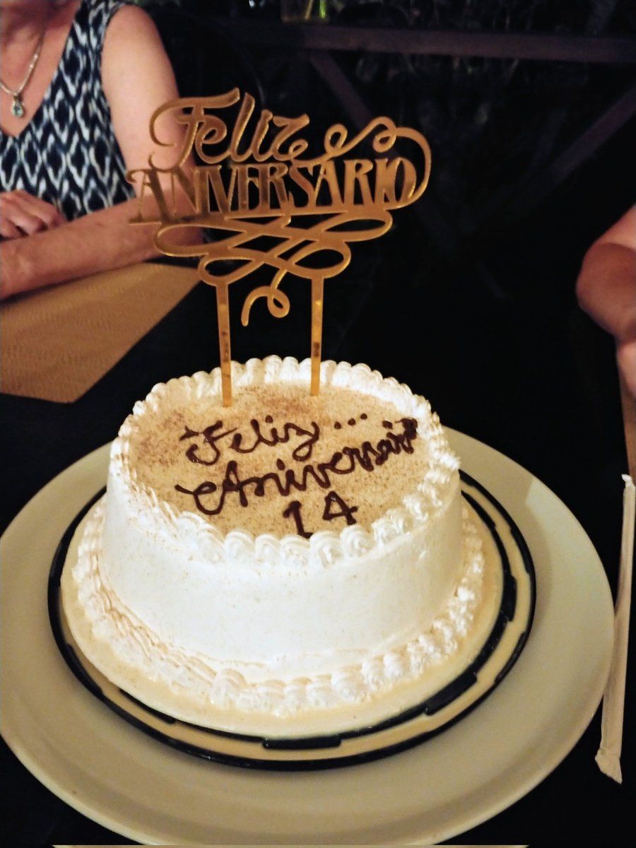 grafikrobot's tweet image. Started our actual tourist vacation by visiting Tikal in #guatemala for more #Archaeology sights. And to celebrate our anniversary by recreating our travels 14 years ago. For which our fellow travelers surprised us with a celebratory amazing tres leches cake!
