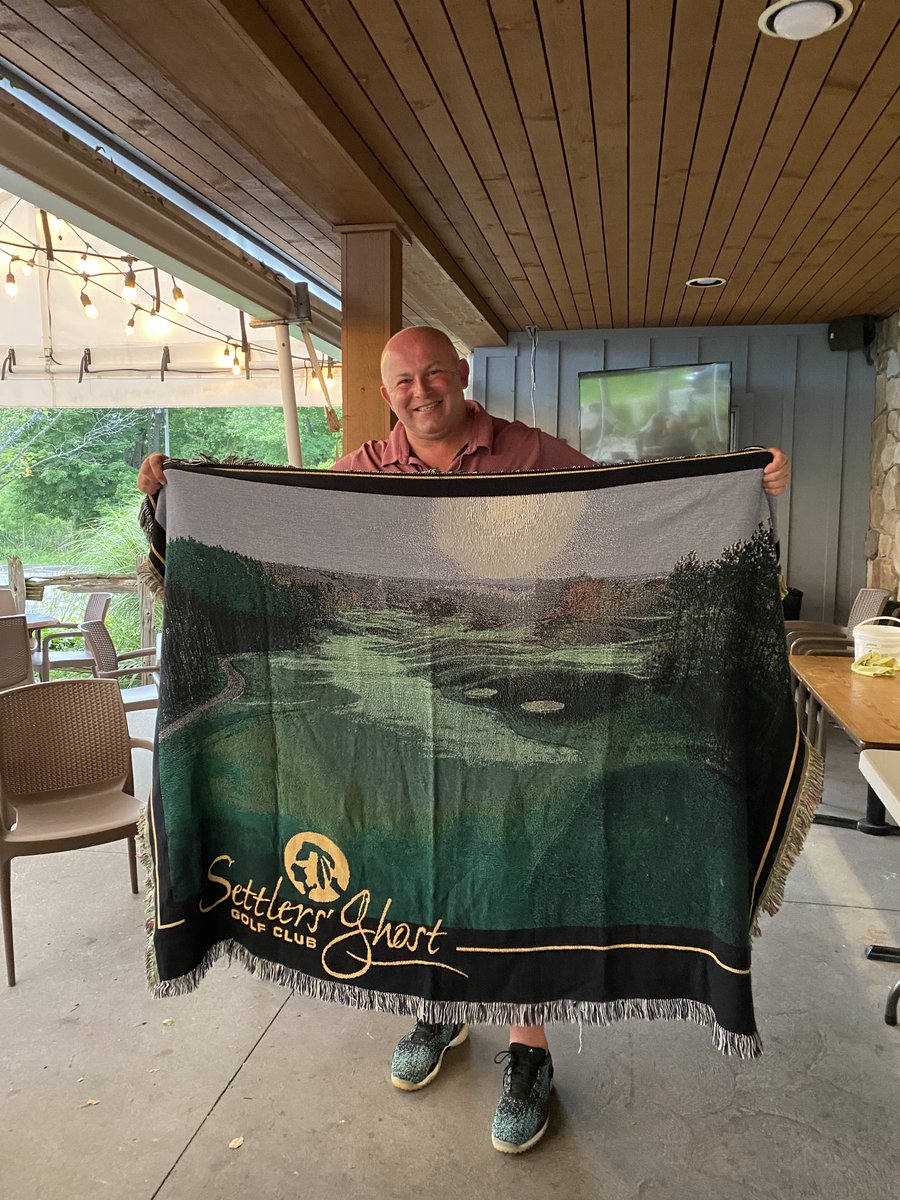 Congrats to our #MondayNightHackers winner of the week ⁦<a href="/settlersghostgc/">Settlers' Ghost GC</a>⁩ ! Jacob shot a sweet 38 and that was more than enough for the championship blanket!!!! Congrats Jacob!