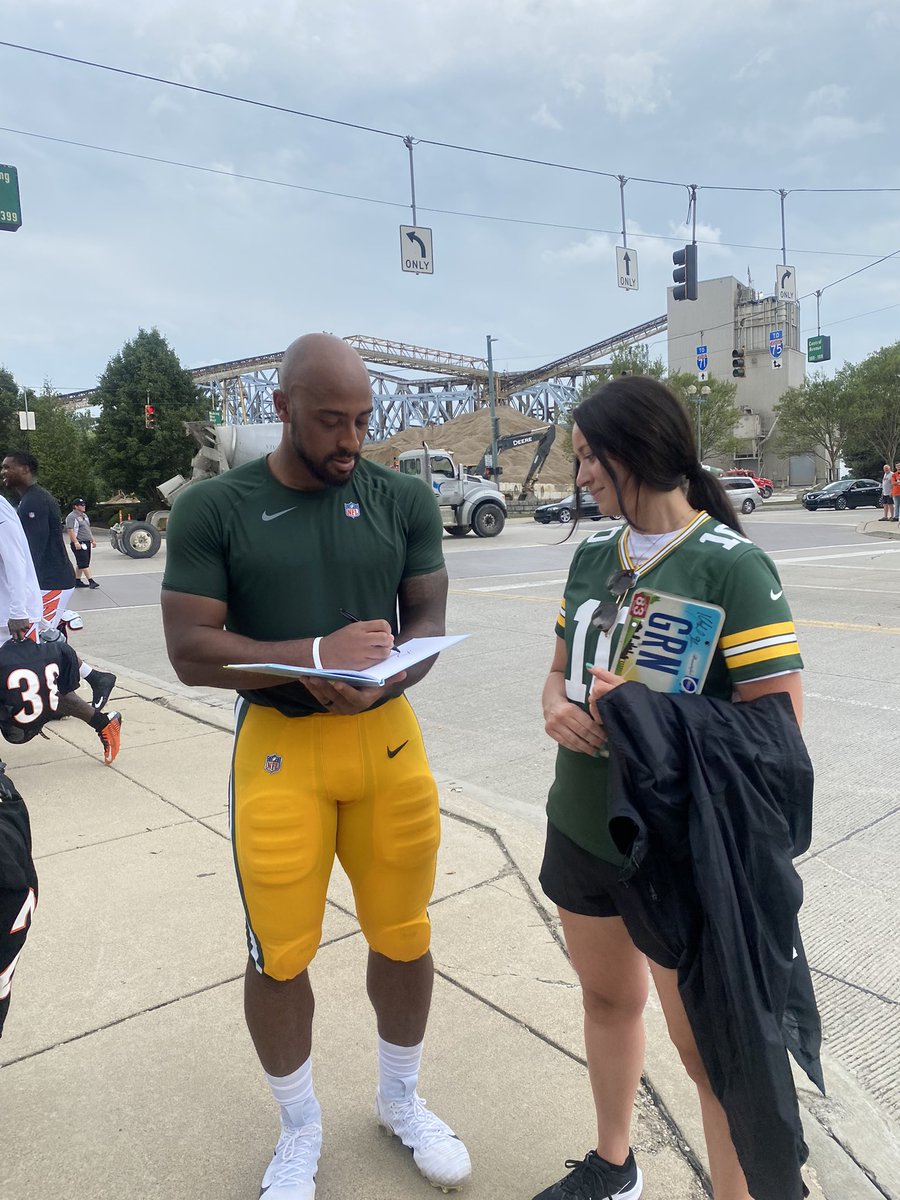 TaylorFro's tweet photo. @ajdillon7 thanks for taking time to sign my copy of “Quadzilla Finds His Footing”. You embody everything a fan should want for their team and we are lucky to have ya!🦖👍🏻

Go! Pack Go!🧀 https://t.co/4BmFNe4kCZ