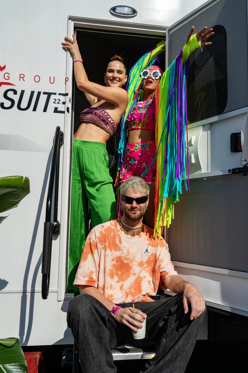 bombaestereo's tweet photo. 🇨🇦🌈 https://t.co/Hu9sHsrwM5