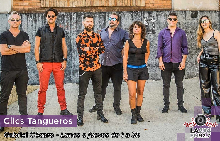 la2x4's tweet photo. [Programación] @GabrielCocaro en #ClicsTangueros @clicstangueros recibe la visita de tres integrantes de @Siniestratango: @AleBordas Marcela Pedretti y Diego Bergesio. Presentarán el nuevo álbum: "Crash". Entrevista y música en vivo.
De 1 a 3h por https://t.co/Sp1K6FFdXj https://t.co/rg1hX0Je9W