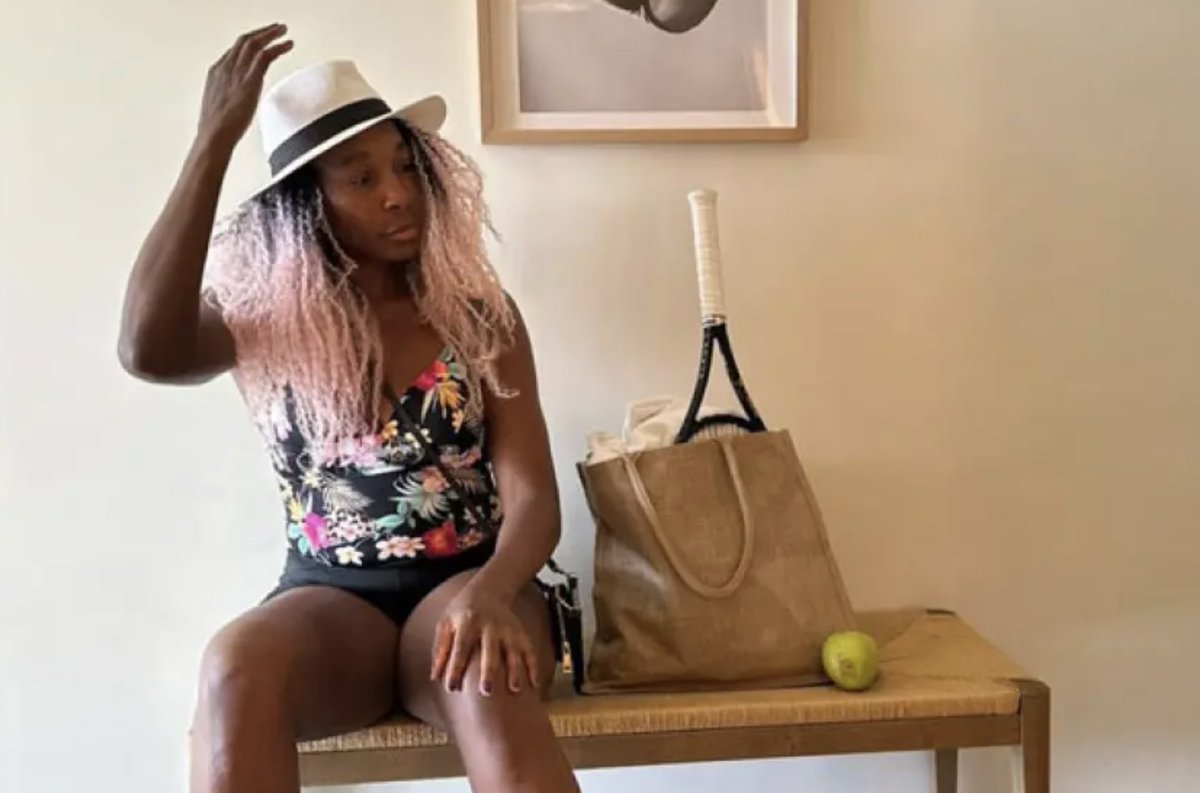 TennisworldUSA's tweet image. Venus Williams Slams American Air After Her Baggages End Up in the Bahamas

#VenusWilliams, #AmericanAir, #TennisWorldUSA, #TravelMishaps, #LuggageIssues

ow.ly/8fs350Pwg2v