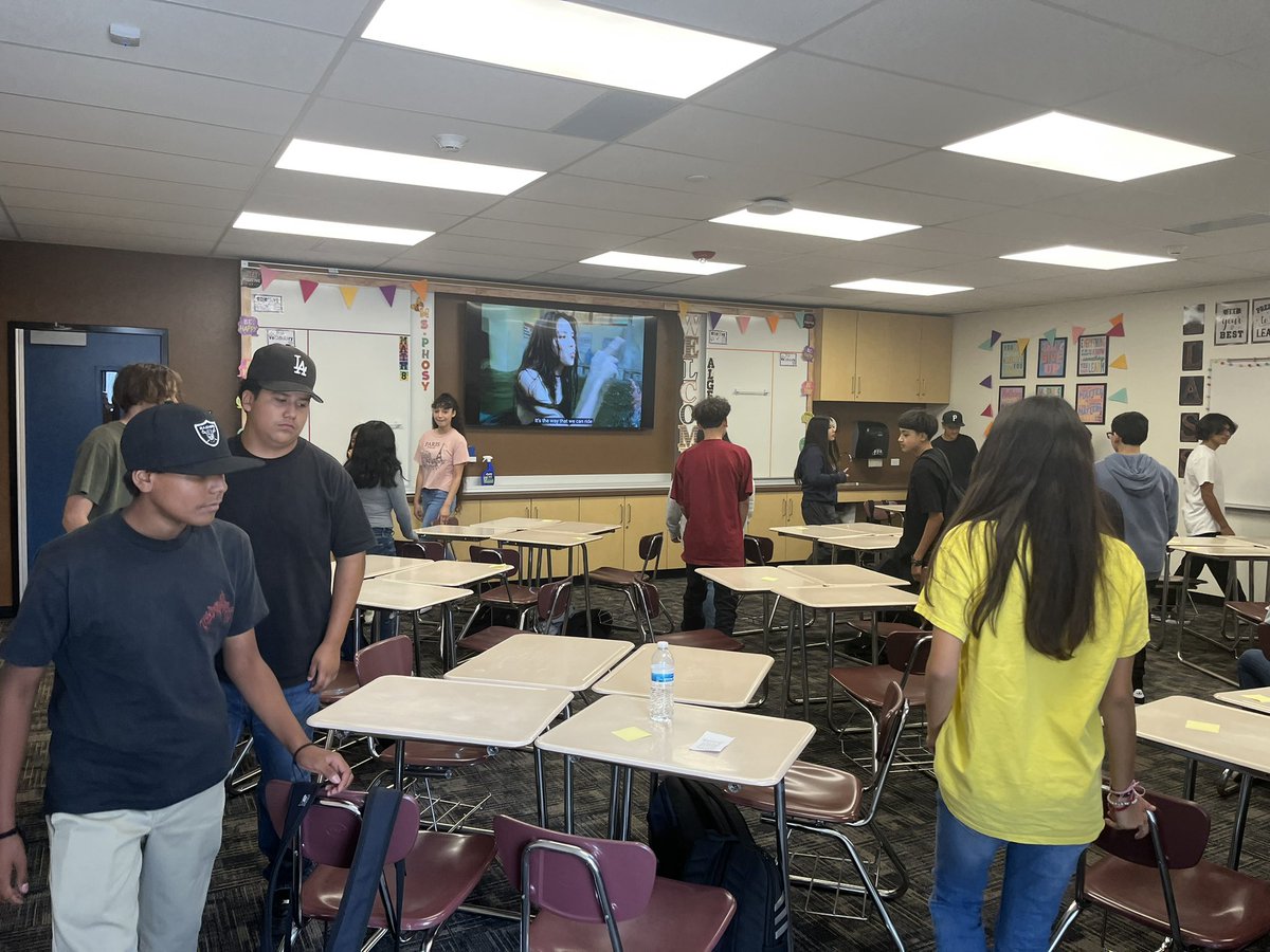 MrsMorgan528's tweet photo. Our Tomas teachers had creative ways to get our scholars out of their chairs and getting to know each other for our 1st day. These Road Runners are excited for an amazing year!! #vvfirstday23 #BAT1000 https://t.co/m2BeEKTIXU