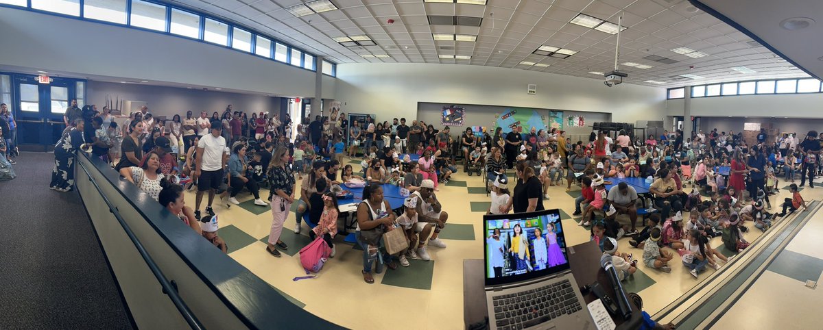 Andrea Rodich-Vitek (she/her) (@drearodichvitek) on Twitter photo TK Parent Orientation was rocking!! So much parent involvement!! #vvfirstday <a href="/EPPS_VVUSD/">El Potrero Preschool</a> TK Parent Orientation was rocking!! So much parent involvement!! #vvfirstday <a href="/EPPS_VVUSD/">El Potrero Preschool</a>