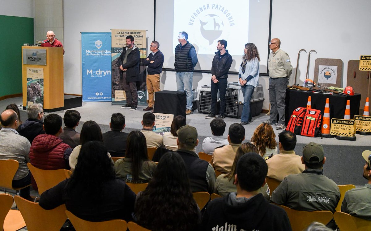 NoticiasPMY (@noticiaspmy) on Twitter photo #PuertoMadryn #Politica #Conservación #Fauna
<a href="/Gus_Sastre/">Gustavo Sastre</a> encabezó la presentación del Programa Refaunar en Puerto Madryn
<a href="/victorfratto/">Victor Fratto</a> <a href="/SCJohnson/">SC Johnson</a> <a href="/ClubdeRomaArg/">Club de Roma Argentina</a> #Laciudadposible <a href="/cecipavia/">Ceci Pavia</a> <a href="/UrsinoFacundo/">Facundo Ursino</a>
noticiaspmy.com/gustavo-sastre… #PuertoMadryn #Politica #Conservación #Fauna
<a href="/Gus_Sastre/">Gustavo Sastre</a> encabezó la presentación del Programa Refaunar en Puerto Madryn
<a href="/victorfratto/">Victor Fratto</a> <a href="/SCJohnson/">SC Johnson</a> <a href="/ClubdeRomaArg/">Club de Roma Argentina</a> #Laciudadposible <a href="/cecipavia/">Ceci Pavia</a> <a href="/UrsinoFacundo/">Facundo Ursino</a>
noticiaspmy.com/gustavo-sastre…