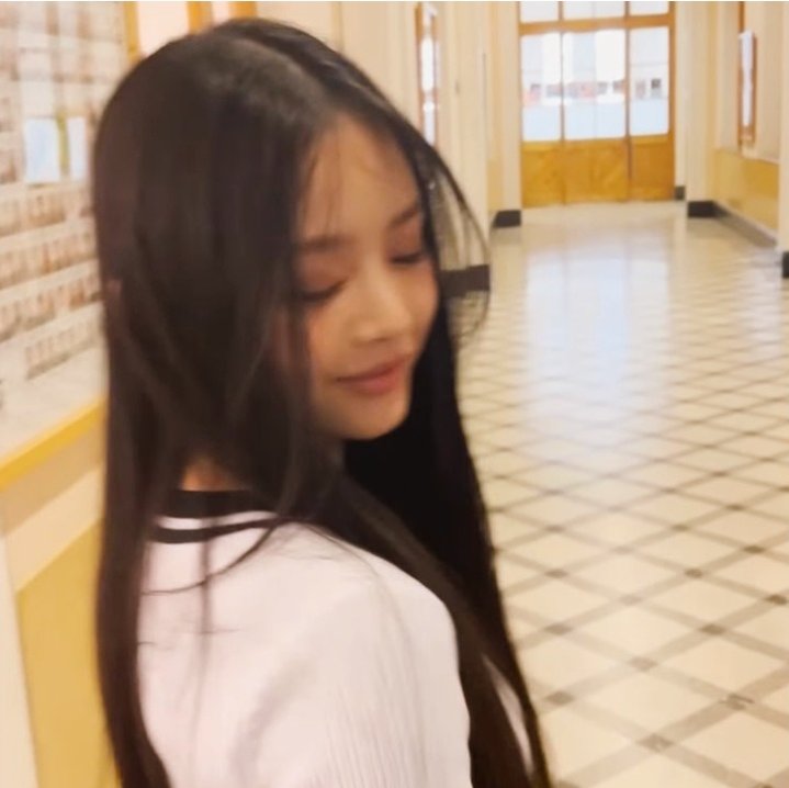 tomatofrog__'s tweet image. [ d4 ] ˖◛⁺⑅

 hii I'm lia and I'm looking for #moots !

— she/her ; infp ; '09
— not new to #kpoptwt &amp;amp; #stantwt
— nwjns, lessera, enha, ive, skz, twice, bp +
— any fandom is welcome !

♡ / ↺ are appreciated ; to spread ^^