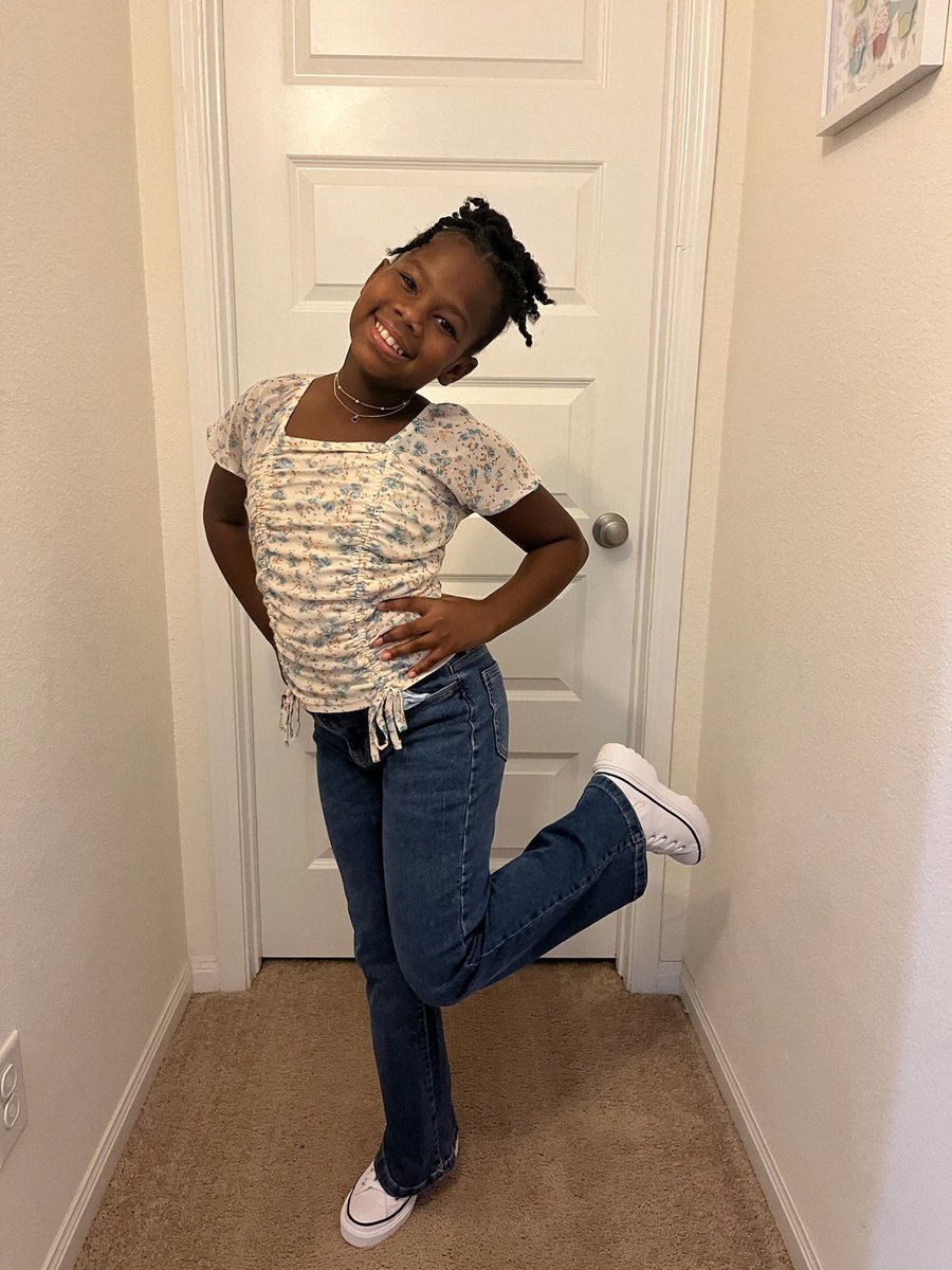 standine_slp's tweet photo. My babies and I had an AMAZING 1st day of school @KleinISD. #kleinfamily https://t.co/1sppRbQHQk