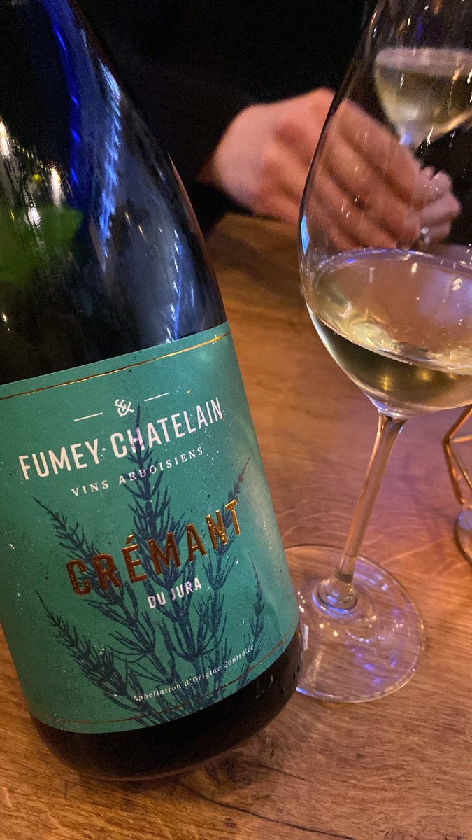 Marindeaudouuce's tweet photo. Tasting du soir entre amis 🍷✨ https://t.co/kvKrI76NPf