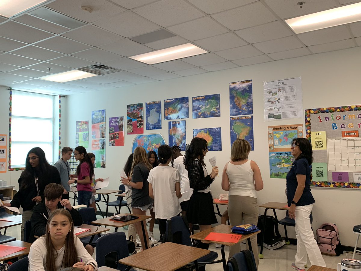 ShadowRidgeMS's tweet image. We had a great first day back with fun activities! 
#lisdb2s23