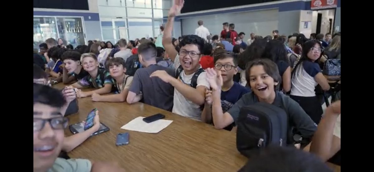 ShadowRidgeMS's tweet image. We had a great first day back with fun activities! 
#lisdb2s23