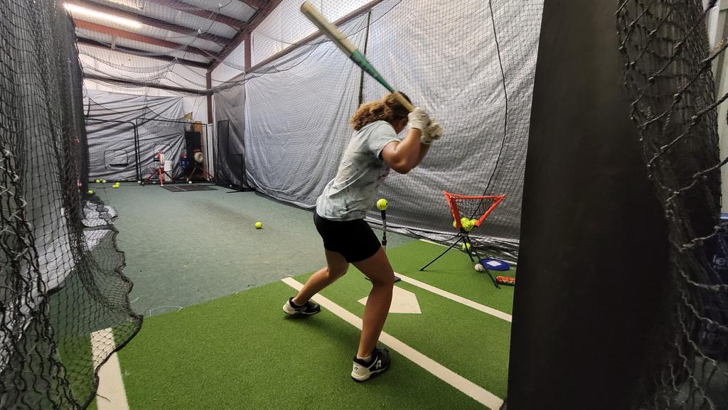 SBallTournament's tweet photo. ๐ฅ Batting lessons w/@thamangovan
#SophStrong #CRBN1 #LLSHRD ๐ฅ @CoastRecruits @SBRRetweets @OutsideTheGames @SunilSunderRaj3 @SoftballDown @ExtraInningSB @LegacyLegendsS1 @GatorsSB @JMFF82 @langstonwertzjr @CoastRecruits @SBRRetweets @Softball_Home @Softball_Home @uncommittedutr https://t.co/TX6aYzUmlZ