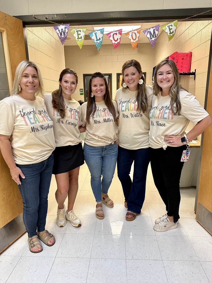 MVESGainesville's tweet photo. Congrats to Mrs. Carney’s 3rd Grade #StudentoftheDay 💚🌟👏 #TheTrojanWay #3rdGradeSquad @Hall_Schools https://t.co/4915ayhhwA