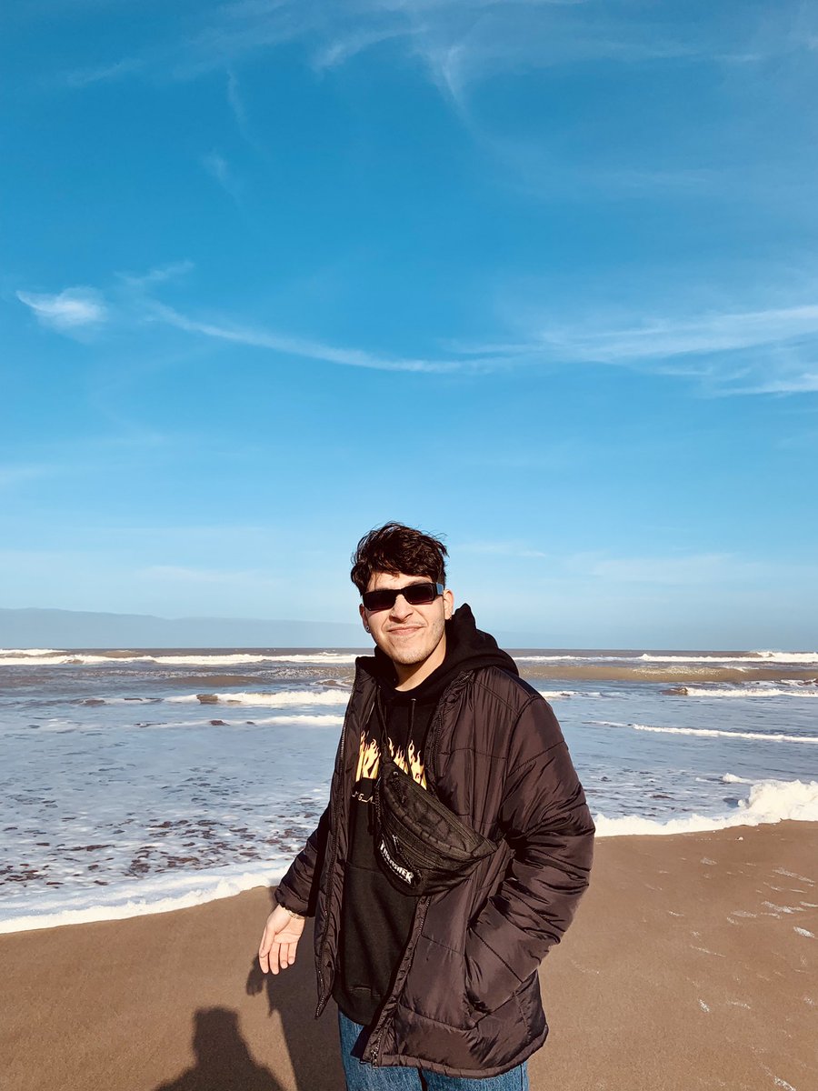 Fuckinver's tweet photo. Happiness 🧡 https://t.co/VxzrClCC5i