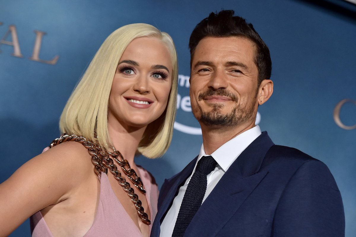 PopBase's tweet photo. Katy Perry and Orlando Bloom are going to trial with 83-year-old veteran who sold them their house, but claims he was on painkillers from back surgery when he signed the contract and mentally incapable. https://t.co/BdTRWA0vaY
