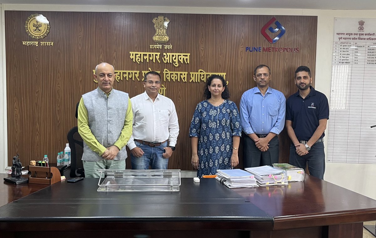 DeogaoMandar's tweet photo. Meeting with PMRDA commissioner Shri Mahiwal - on the path  to resolve a long pending electricity substation issue for Pirangut industries .. @OfficialPMRDA @ChDadaPatil @MSEDCL @BJPInfraCell https://t.co/wvX4gDoeUF