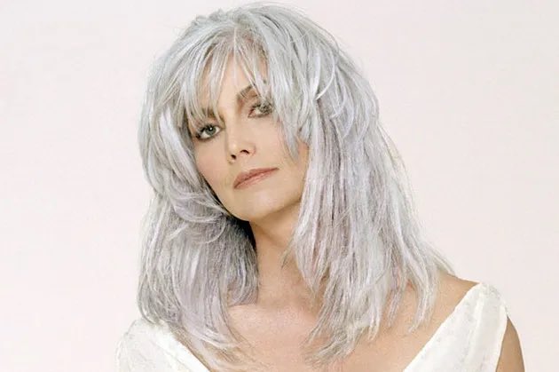 @ReturnofR Not a “rock star”, but omg #EmmylouHarris. At every age.