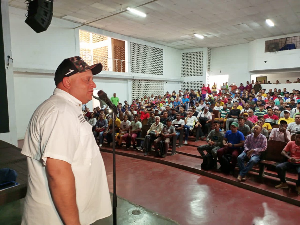 #09Agosto| Excelente demostración  de liderazgo del Sector Sindical de #AcciónDemocratica, acto realizado en la Seccional  #Anzoategui, sellando el respaldo al compañero @Luisemartinezh y a #Venezuela. Los adecos exigimos  que se realicen las #EleccionesInternasAD .