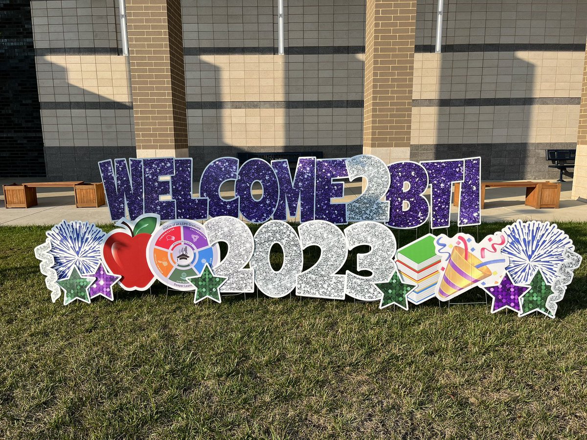 karynsoneill's tweet image. Great day full of energy and enthusiasm welcoming our newest LCPS educators!
🍎#playitLOUDoun