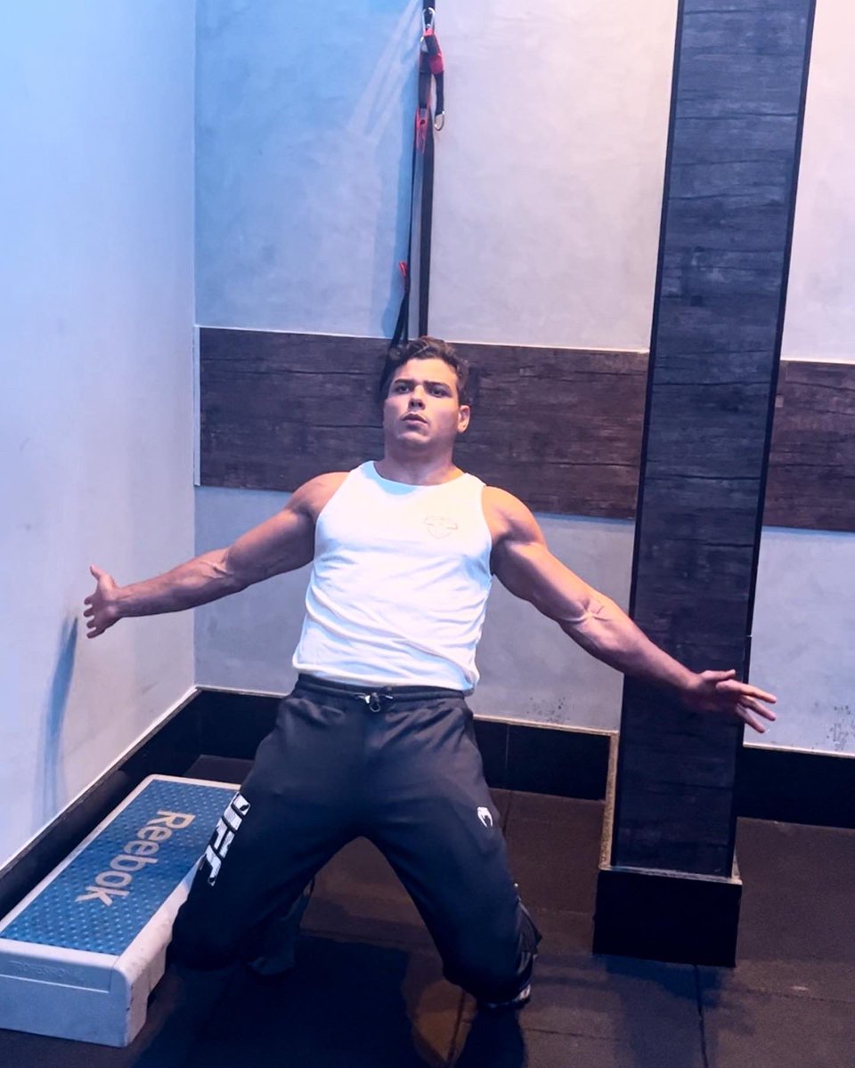 BorrachinhaMMA's tweet photo. Mr Secret 🧃Juice . They don’t even have idea what’s is coming up 🔥
#RealMonster #SecretJuice #REALAI https://t.co/1TdDqm4bwk